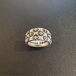 Rare CHROME HEARTS CH Plus
Forever Pyramid Ring - US Ring Size 10